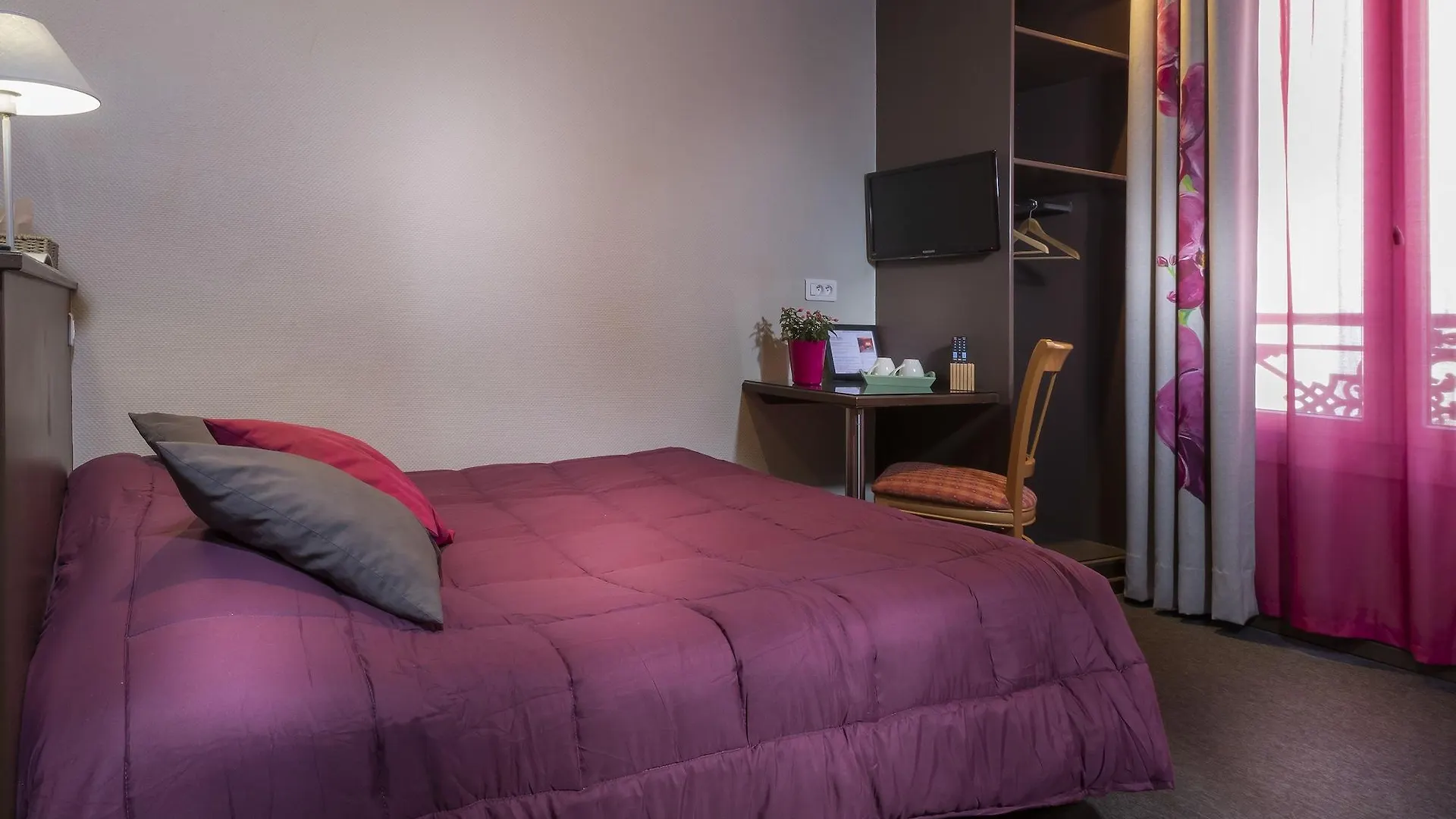 Hotel Montsouris Orleans Paris